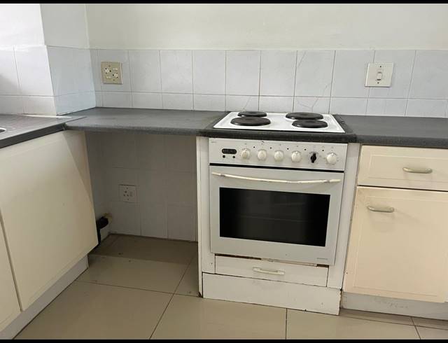 1 BEDROOM APARTMENT RENTED IN ESSENWOOD